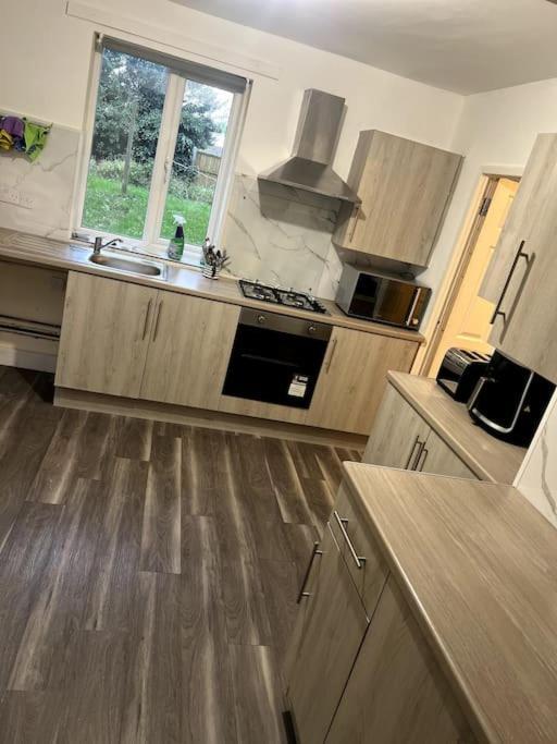 Spacious City Centre Home Near Hospital & M5 Worcester Exteriér fotografie